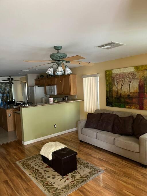 Ferienhaus Vic's 3 Bedroom 4beds & Pool Centrally Located! Las Vegas